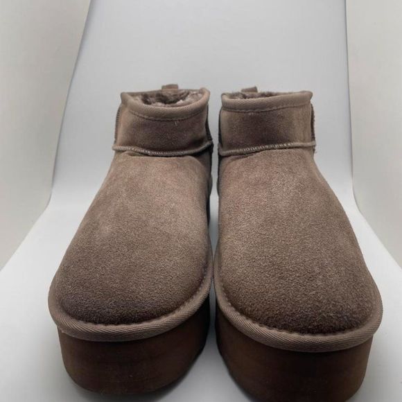 CUSHIONAIRE Women's COZY Genuine Suede pull on platform boot TAUPE 11 - Picture 3 of 6